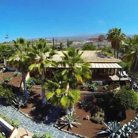 Casa Sevilla Mit Hellem Wohnbereich Und Terrasse Holiday home *