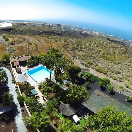 Casa Sevilla Mit Hellem Wohnbereich Und Terrasse Holiday home Guia de Isora (Tenerife)
